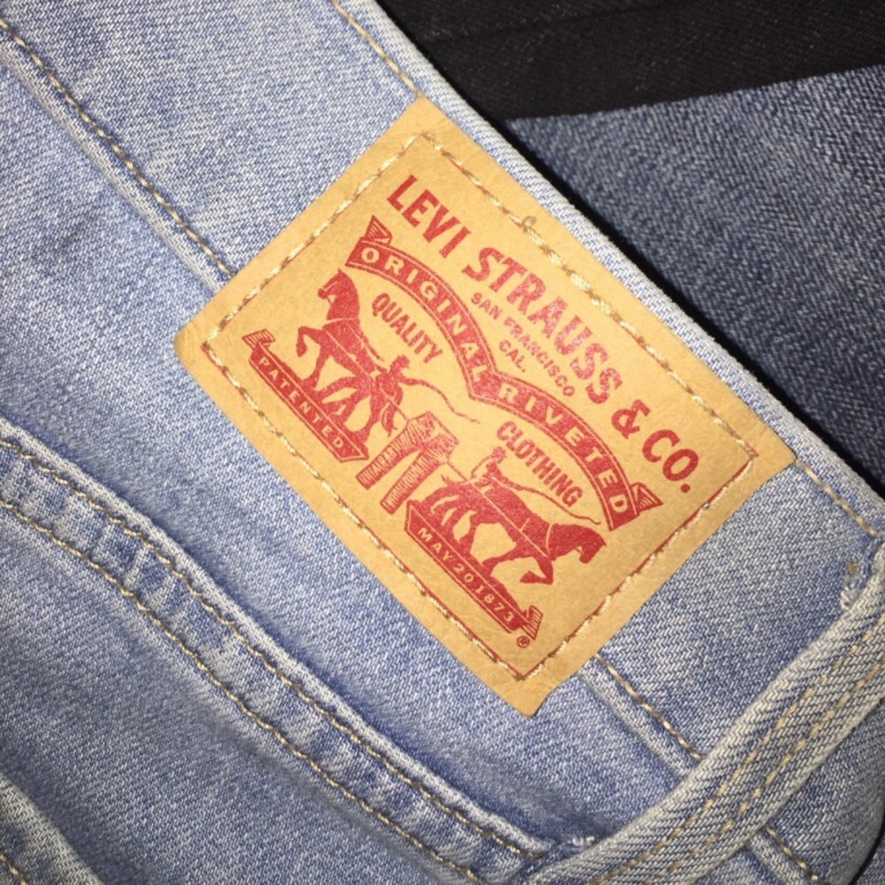 women’s levi’s
